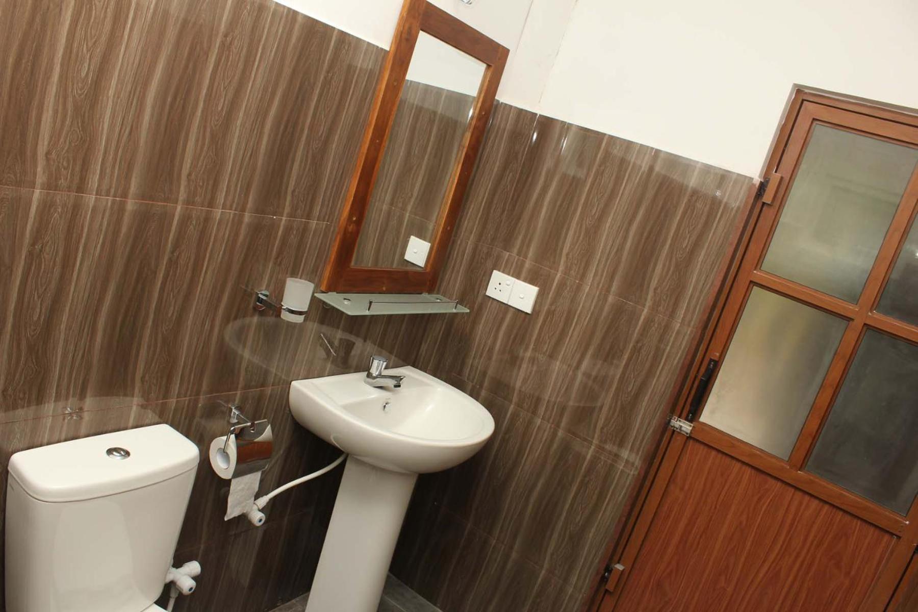 Green Hut Nature Resort سيغيرِيا المظهر الخارجي الصورة