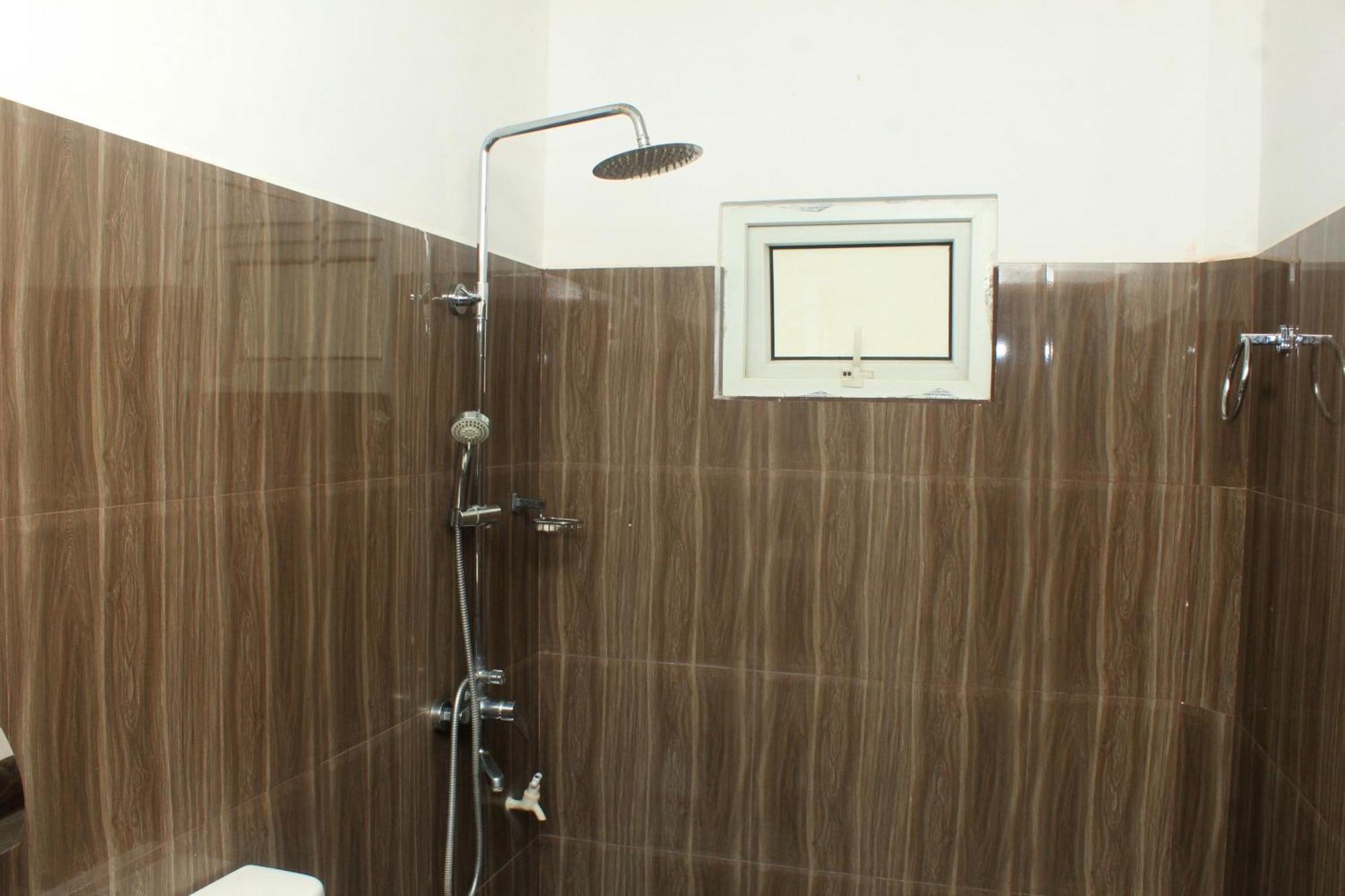 Green Hut Nature Resort سيغيرِيا المظهر الخارجي الصورة