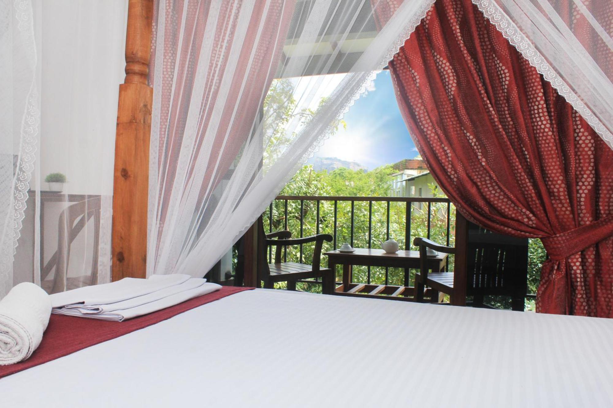 Green Hut Nature Resort سيغيرِيا المظهر الخارجي الصورة