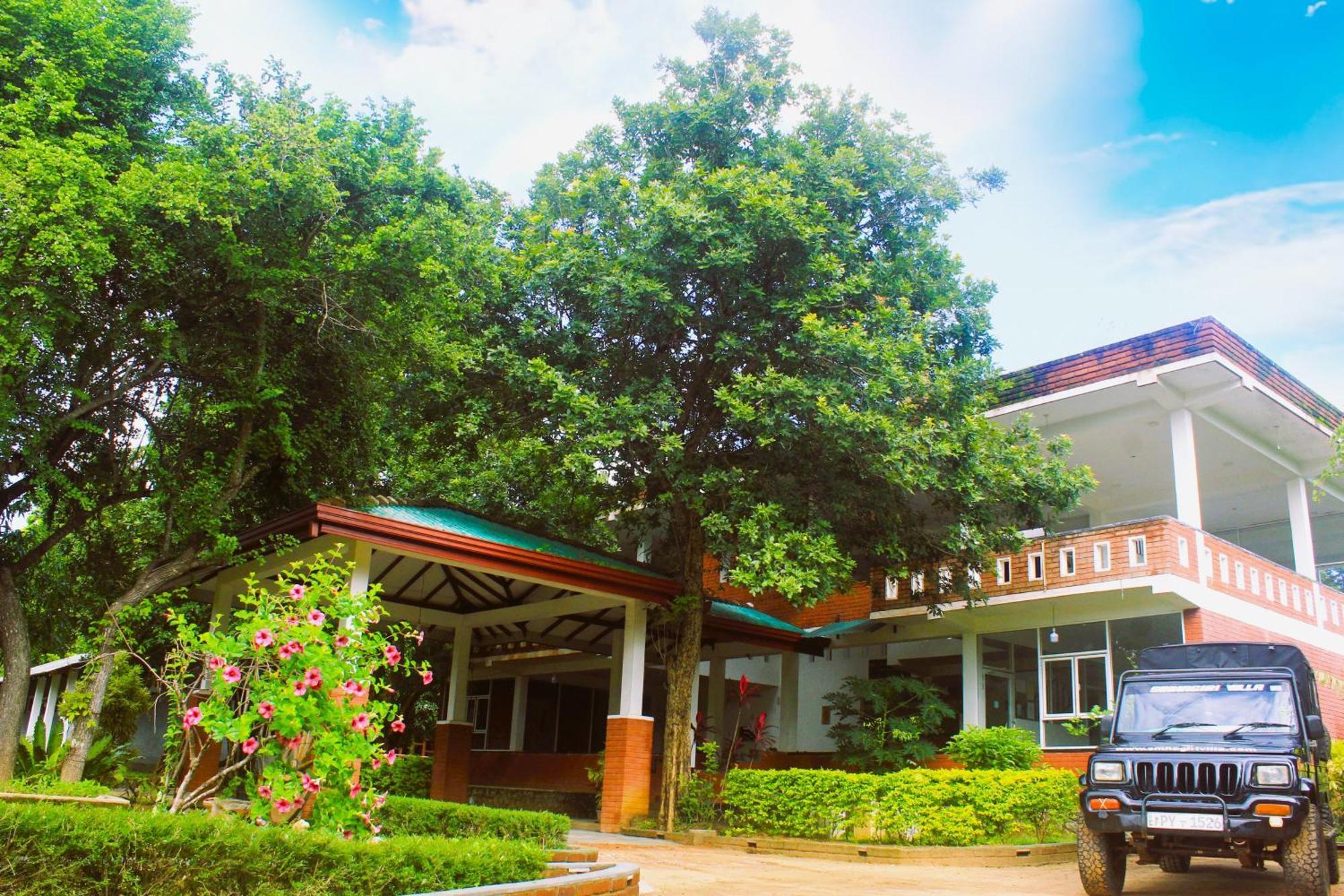 Green Hut Nature Resort سيغيرِيا المظهر الخارجي الصورة